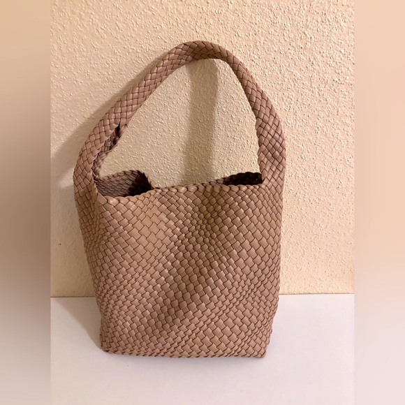 Antik Kraft Handbags - Actiq Kraft Anthropologie  Tan Woven Hobo Women's Bag